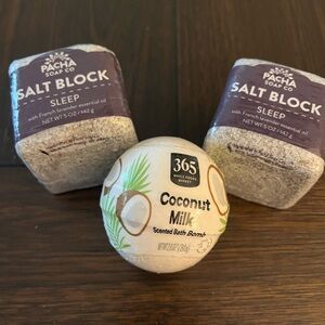 Lavender Salt Block & 365 Coconut Milk Bath Bomb Set